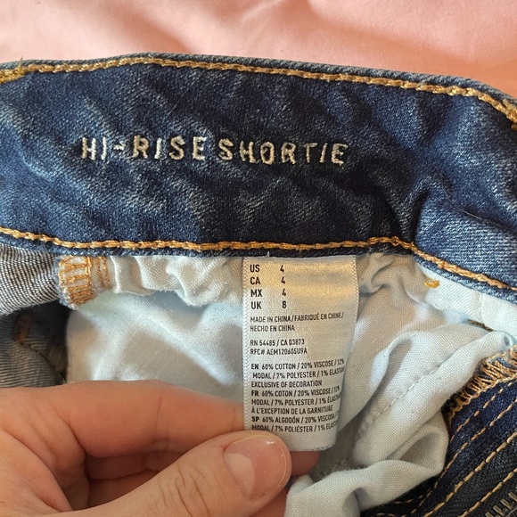 American Eagle Hi-Rise Shortie Distressed Jean shorts size 4 - Picture 8 of 8